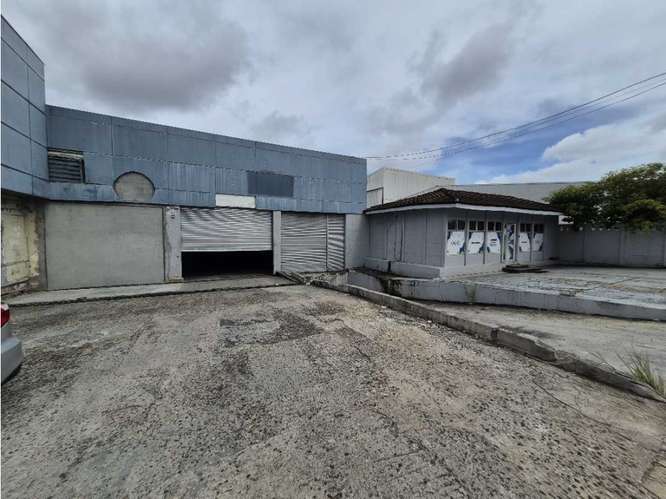 Alquiler de galera de 1450 mts en áreaindustrial de Los Angeles