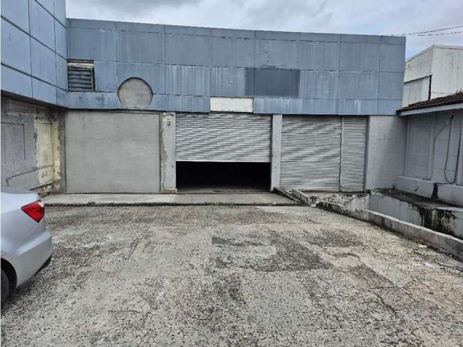 Alquiler de galera de 1450 mts en áreaindustrial de Los Angeles