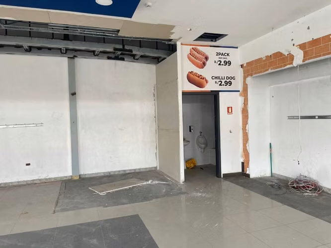 SE ALQUILA  LOCAL DE ESQUINA CENTRO DE CHORRERA  FULL  COMERCIAL