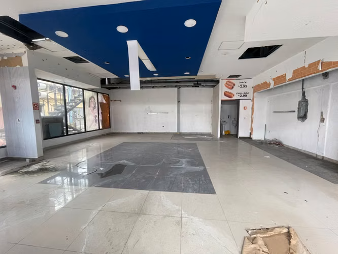 SE ALQUILA  LOCAL DE ESQUINA CENTRO DE CHORRERA  FULL  COMERCIAL