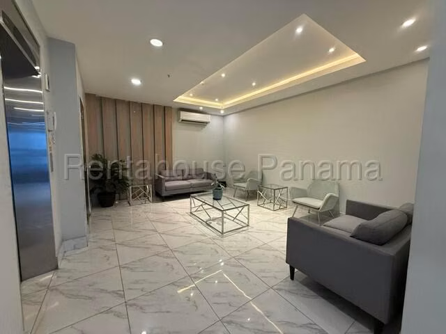 Venta de Apartamento con Línea blanca en Carrasquilla Ph Coral towers EC
