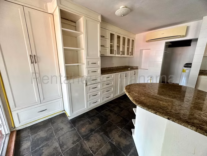 Venta de Apartamento en Obarrio Ph Irotama JV - Imagen 4