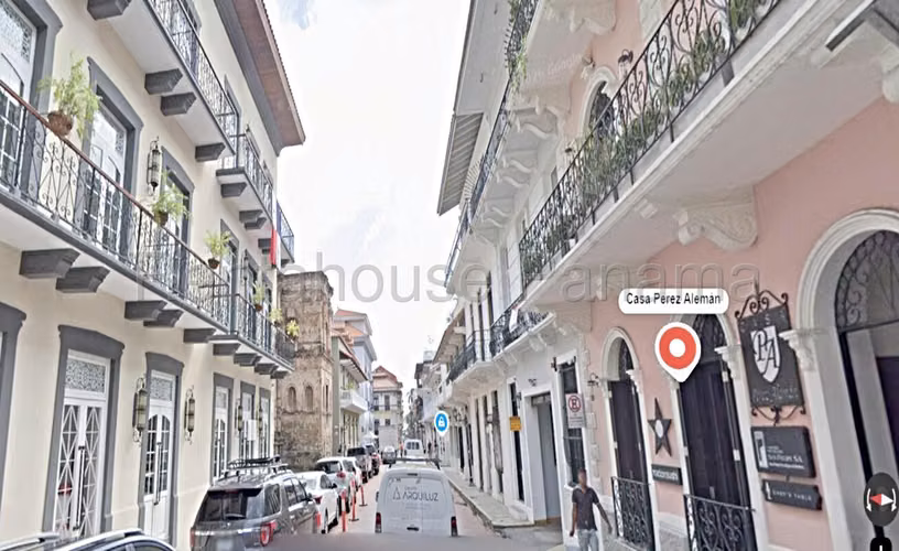 Alquilo Local Comercial en Casco Antiguo OF27-2042