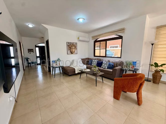 Alquiler de Casa en Costa Sur EL DORAL 345 Mts PD