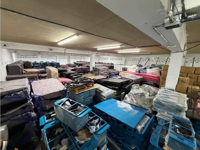 SE VENDE GALERA COLÓN FRANCE FIELD 2750M ESPACIO 2 RAMPAS DE DESCARGA - Imagen 11