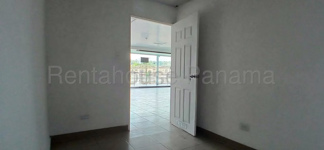 Local Comercial en Alquiler en Ancon JG