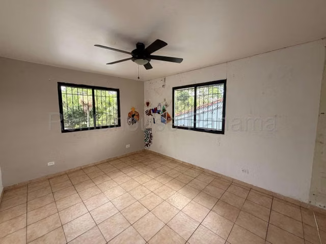 Casa en Venta en Las Cumbres JG