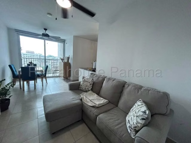 Apartamento en Alquiler en Via España JG