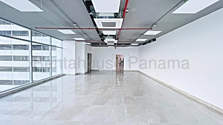 Oficina Comercial en Alquiler en Obarrio JG