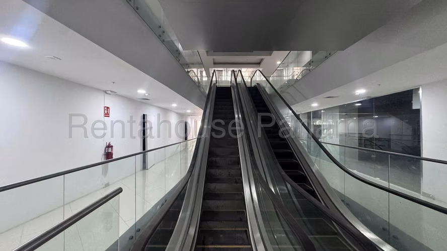 Venta de Consultorio en Via España, Worldwide Plaza, (Solo Cliente Directo) . - Imagen 9
