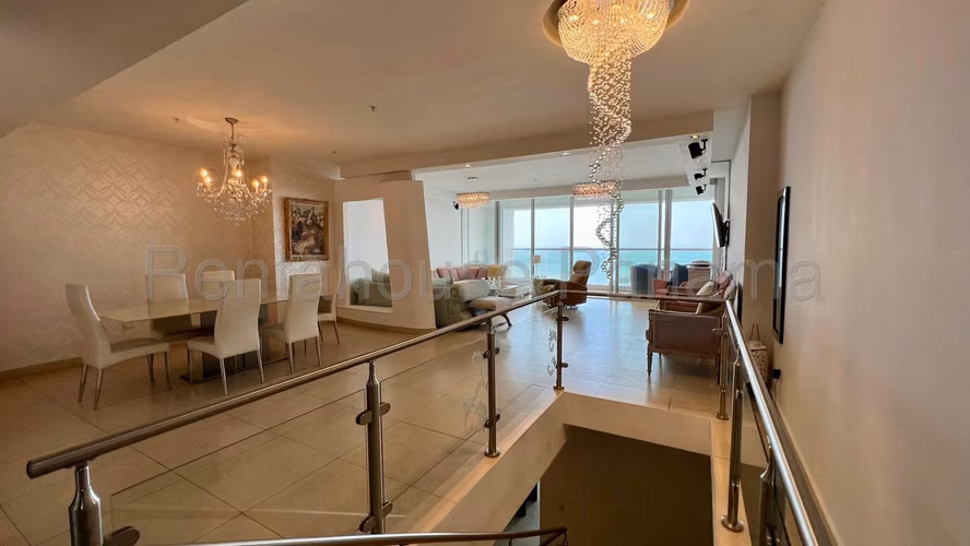 Apartamento en Avenida Balboa - Venta
