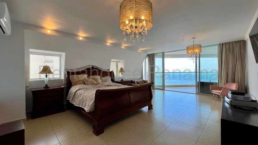 Apartamento en Avenida Balboa - Venta