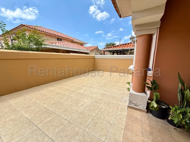 Alquiler de Casa en Costa Sur EL DORAL NS