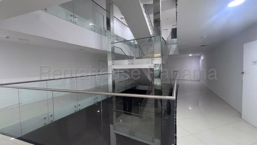 Venta de Local Comercial en Via España Worldwide Plaza NS - Imagen 4
