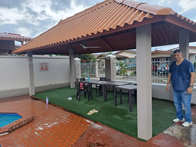 Se Alquila Casa en Quintas de Monticello
