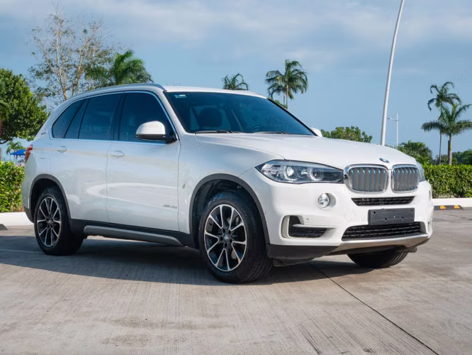 BMW X5 / Modelo xDrive40e /Año 2018 /Precio negociable $20,900