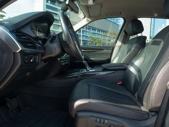 BMW X5 / Modelo xDrive40e /Año 2018 /Precio negociable $20,900