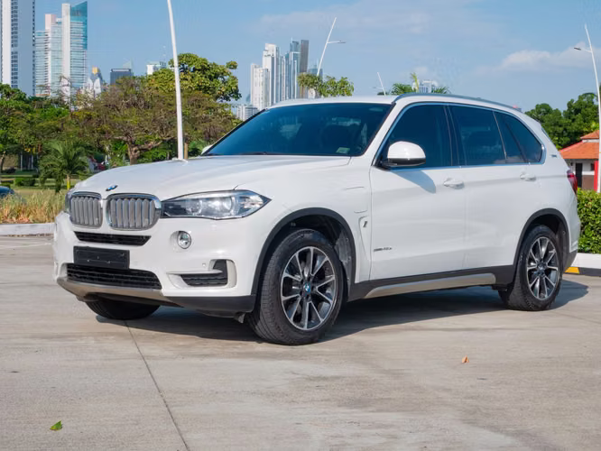 BMW X5 / Model xDrive40e / Year 2018 / Negotiable price $20,900