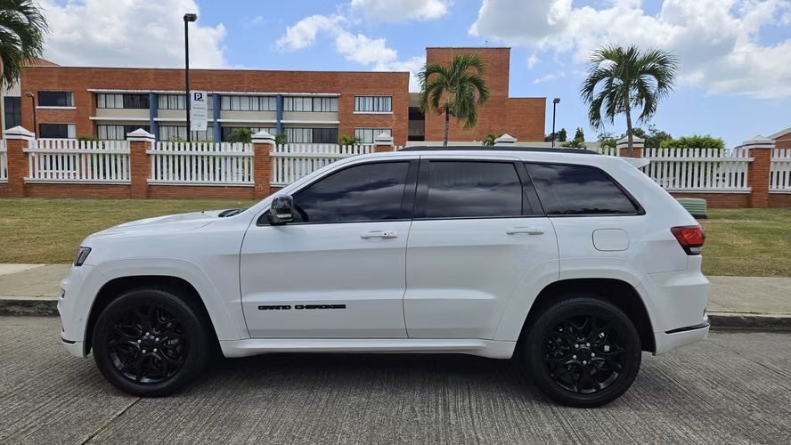 Jeep Grand Cherokee 2021 4x4 | 38,000 km | US$29,900 NEGOCIABLE