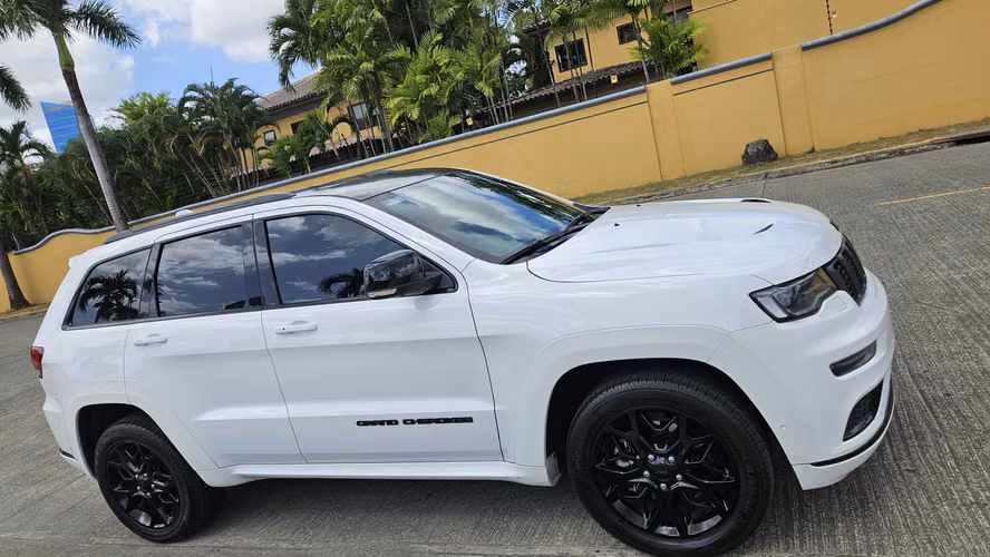 Jeep Grand Cherokee 2021 4x4 | 38,000 km | US$29,900 NEGOCIABLE