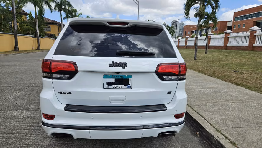 Jeep Grand Cherokee 2021 4x4 | 38,000 km | US$29,900 NEGOCIABLE
