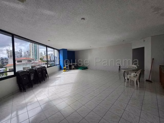 Se alquila apartamento amoblado en El Cangrejo