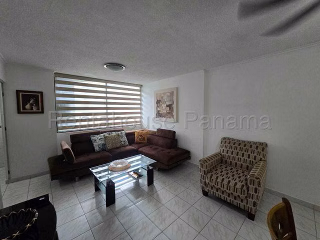 Se alquila apartamento amoblado en El Cangrejo