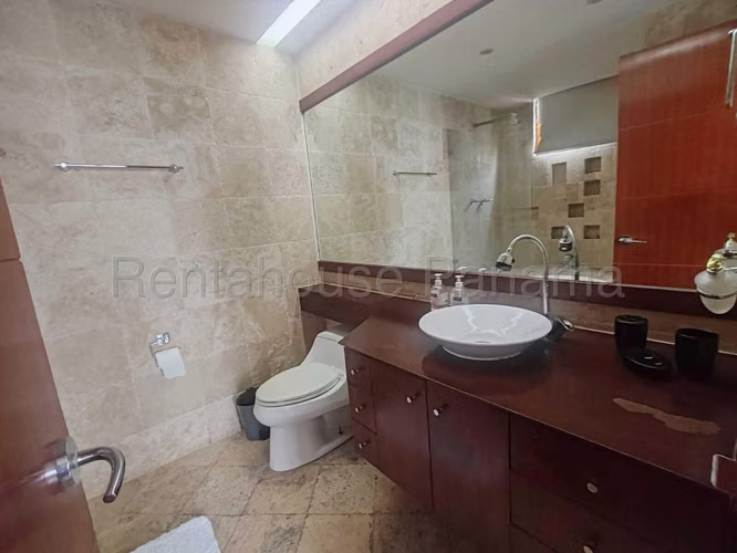 Elegante Apartamento Amoblado en Venta en Coco del Mar – 142 m² | GC