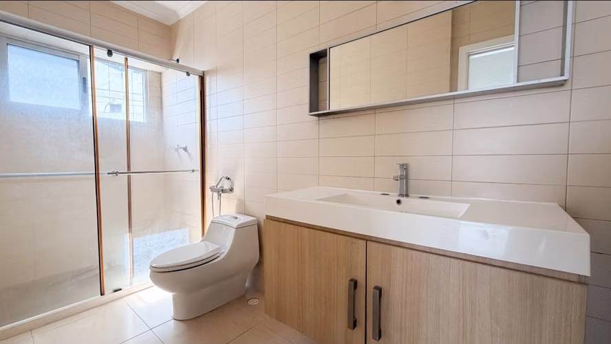 APARTAMENTO CON VISTA A LA CIUDAD