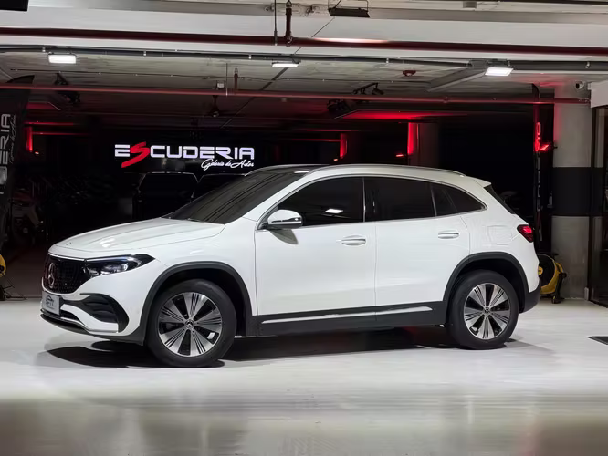 MERCEDES-BENZ EQA 