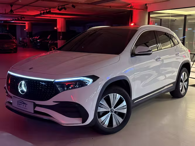 MERCEDES-BENZ EQA 