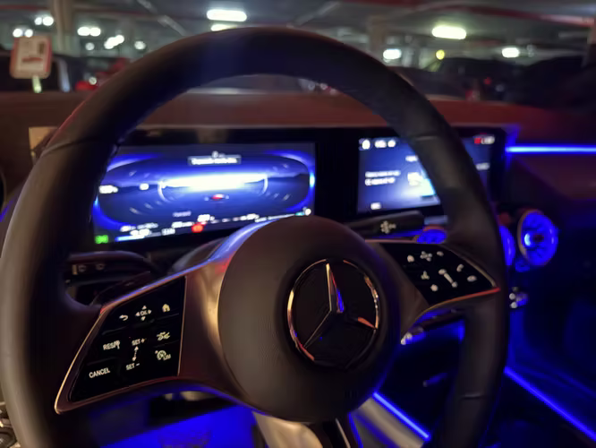 MERCEDES-BENZ EQA 