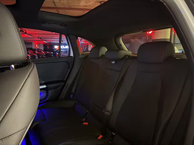 MERCEDES-BENZ EQA 