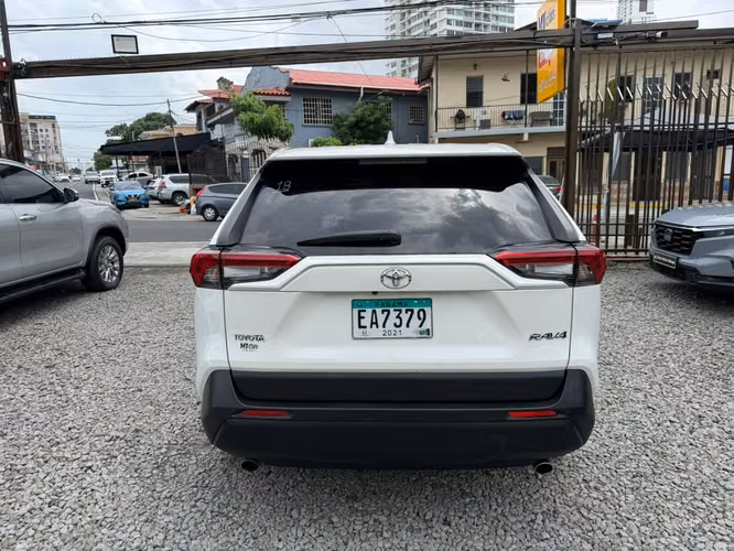 TOYOTA RAV4 2021 AUTOMATICO IMPECABLE