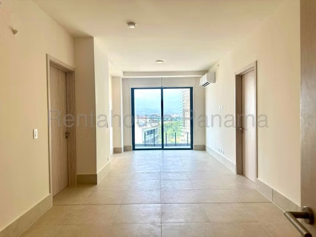 Se alquila apartamento en exclusivo PH en Santa María