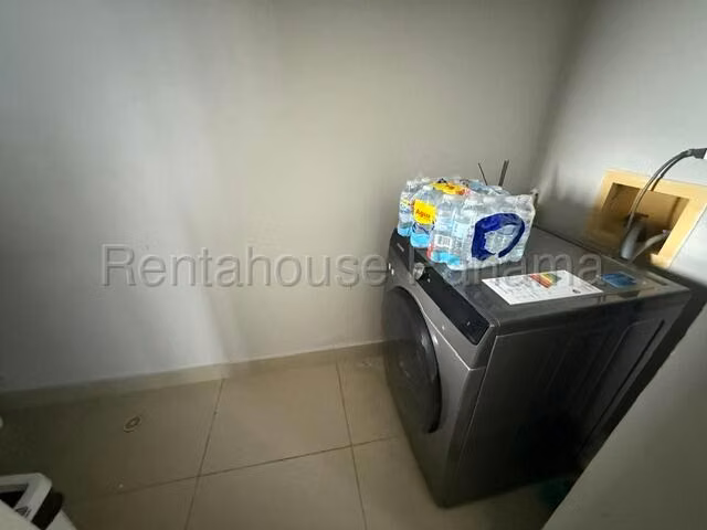 Se vende apartamento en Carrasquilla