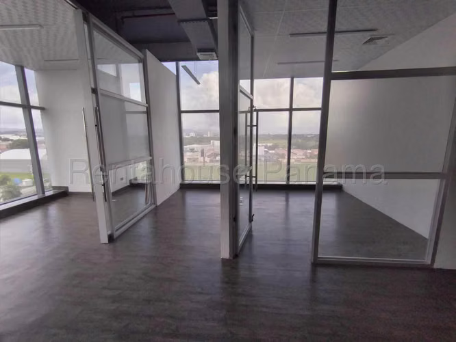 Venta Oficina Santa María - YD