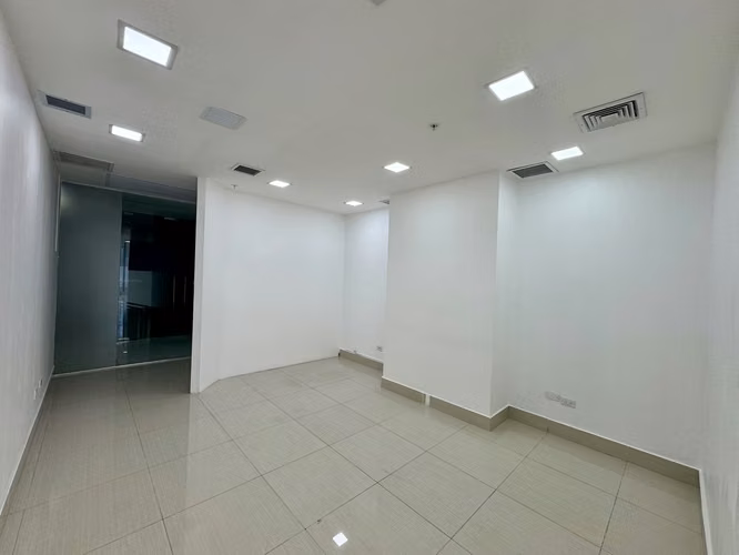 56 M2 CON PARKING Y BAÑO PRIVADO · RBS TOWER · 1002A - Imagen 6