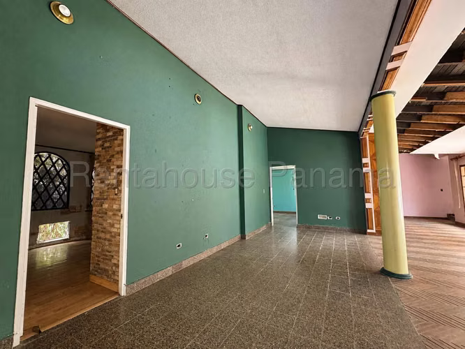Venta Casa Altos de Golf - YD