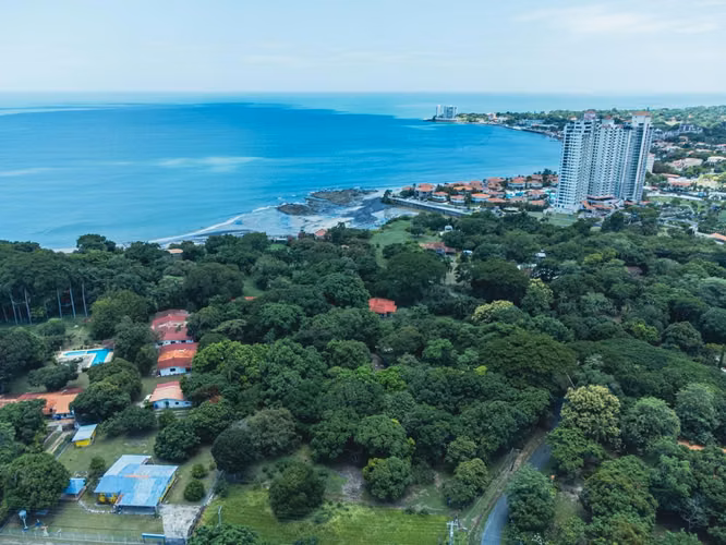 VENTA DE TERRENO PLAYA GORGONA