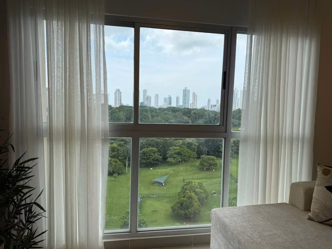 ALQUILER DE APARTAMENTO AMOBLADO FRENTE AL PARQUE OMAR - Imagen 8