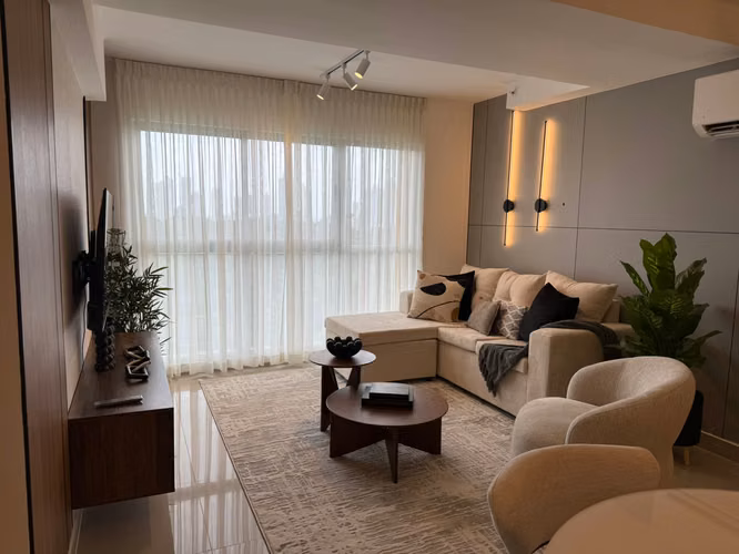 ALQUILER DE APARTAMENTO AMOBLADO FRENTE AL PARQUE OMAR - Imagen 3