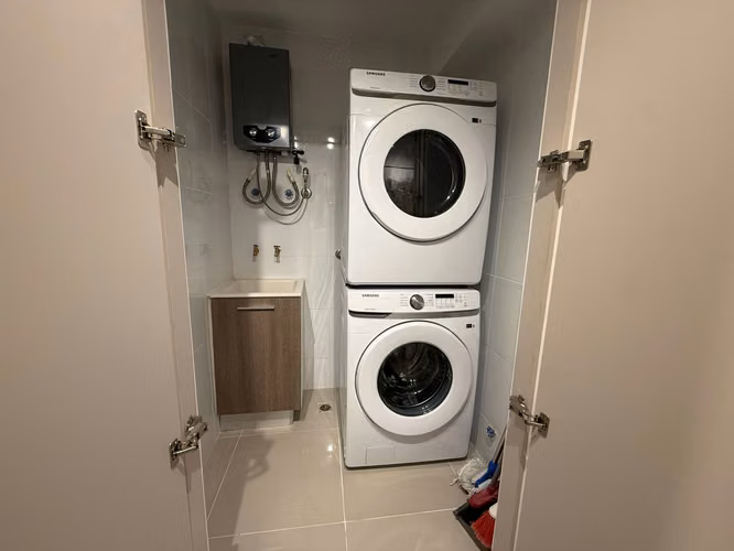 ALQUILER DE APARTAMENTO AMOBLADO FRENTE AL PARQUE OMAR - Imagen 14