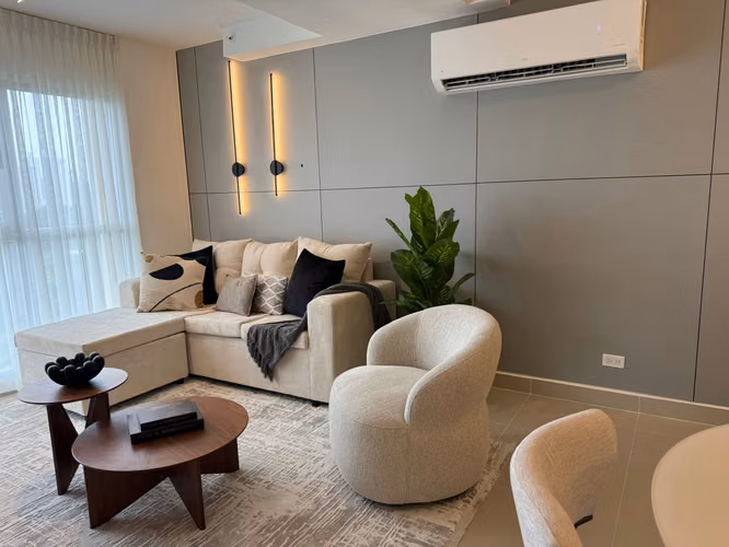 ALQUILER DE APARTAMENTO AMOBLADO FRENTE AL PARQUE OMAR - Imagen 4