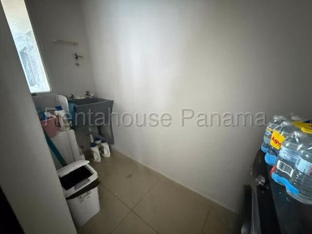 Se Vende Apartamento en Carrasquilla MDV27-2070
