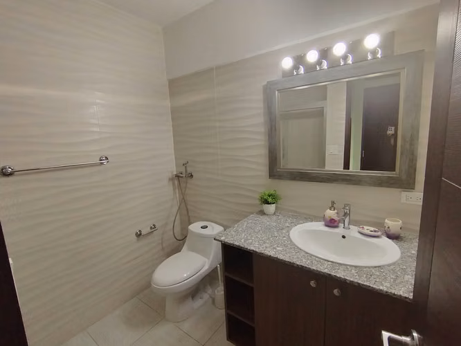 Se alquila apartamento en El Cangrejo, Ph Trinity Tower