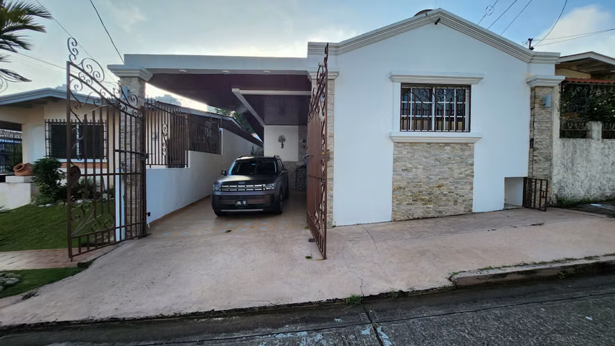 Se vende casa Villa de las Fuentes 2