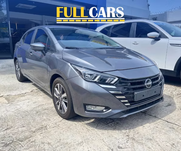 Nissan Versa Advance 2025