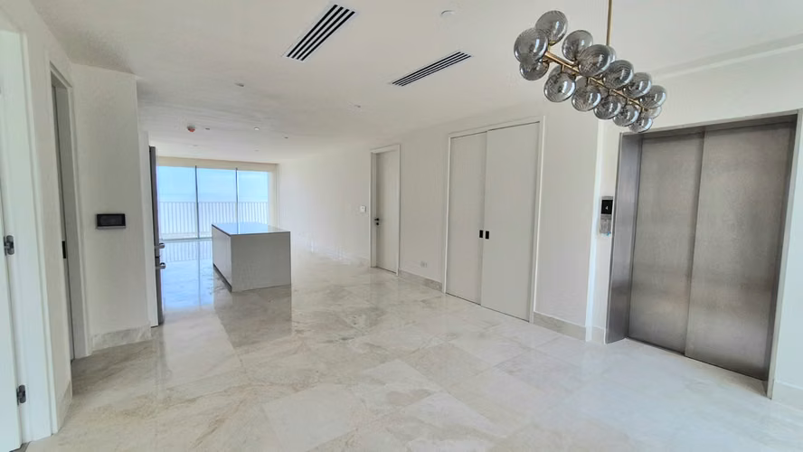 ! Apartamento en Isla Ocean Reef | 2 Rec I linea blanca I con balcon y vista al mar