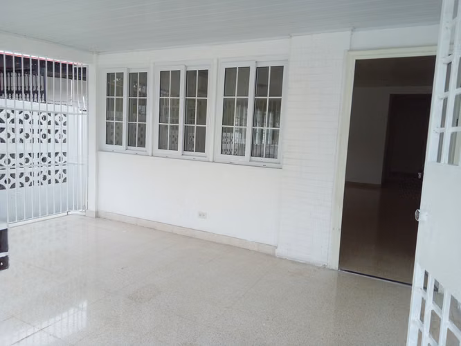 LOS ANGELES/BETANIA/ CASA EN VENTA - Imagen 4